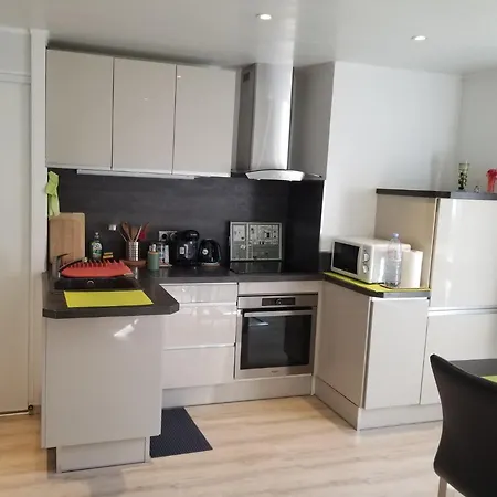Apartament Au Calme Et Central, Proche Thermes