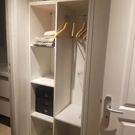 Au Calme Et Central, Proche Thermes Apartament *